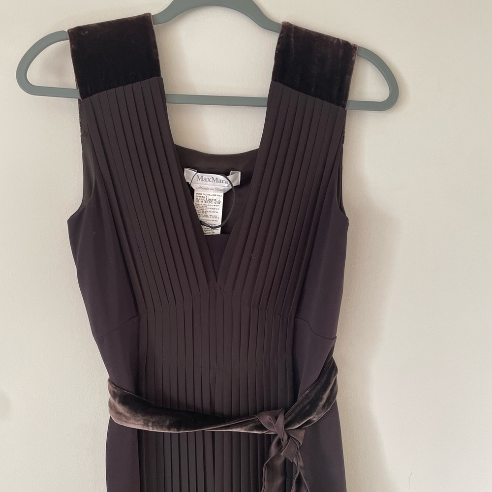 Max Mara Espresso Brown Pleated Fit and Flare Dress Velvet Sash Tie Midi 40 8 - Picture 2 of 13